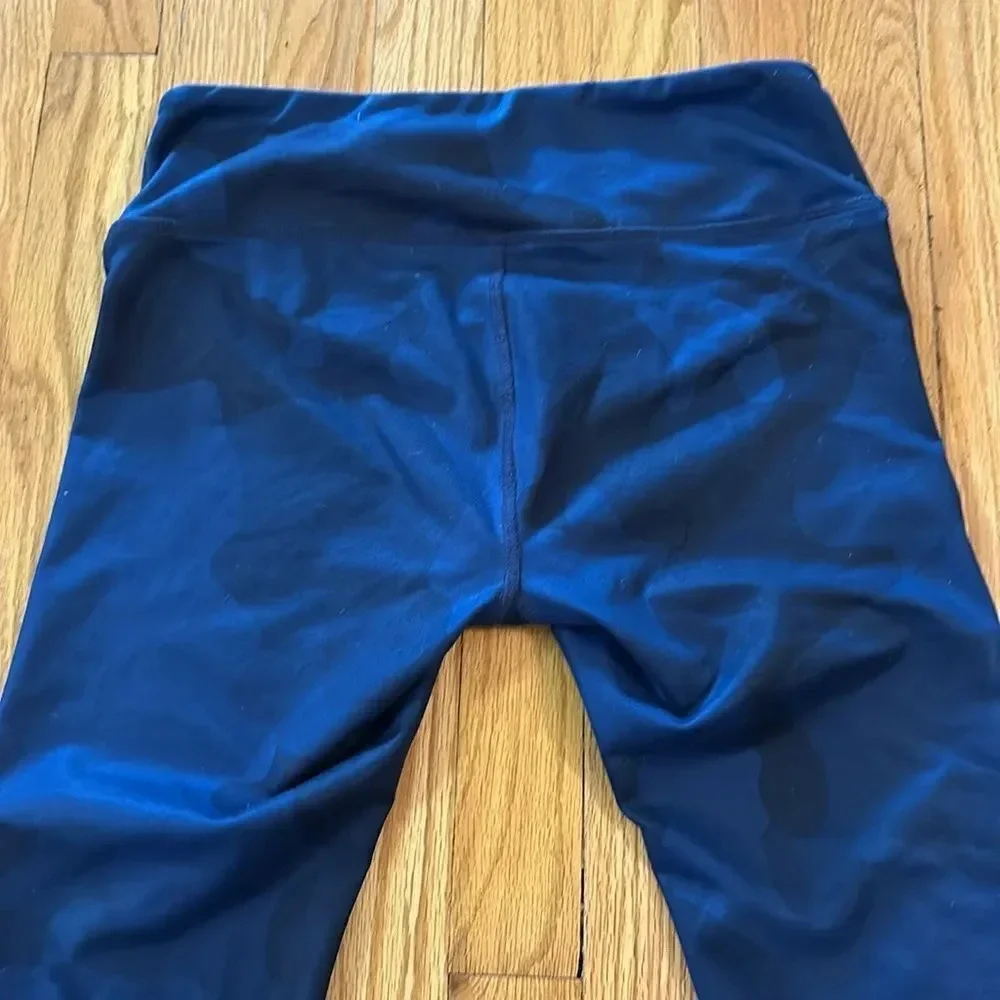 Alo yoga airbrush camouflage S full length leggings great pre owned condition